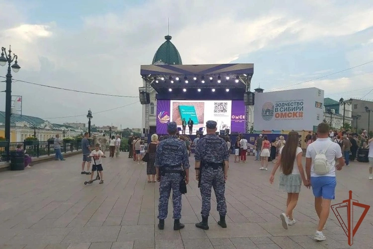 Росгвардия обеспечила безопасность участников масштабных культурно-массовых мероприятий в Сибири
