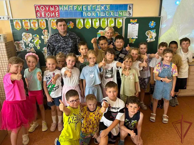 Росгвардейцы провели урок кибербезопасности для школьников в Подмосковье
