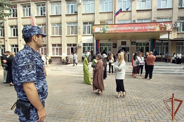 На Северном Кавказе росгвардейцы обеспечили правопорядок при проведении мероприятий в День знаний
