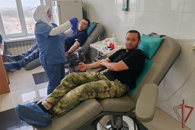 В Дагестане росгвардейцы присоединились к донорской акции «От сердца к сердцу»