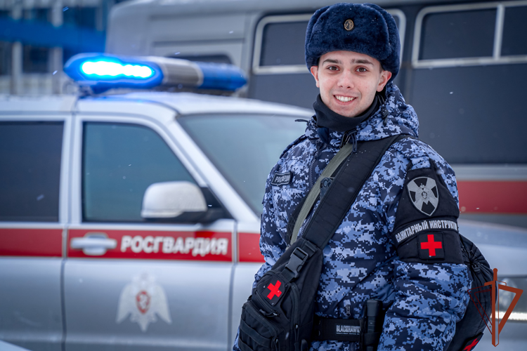 Петербургские росгвардейцы обеспечили безопасность матча КХЛ