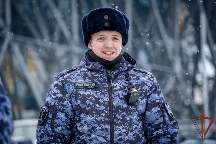 Петербургские росгвардейцы обеспечили безопасность матча КХЛ