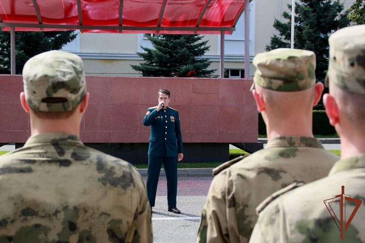 Юбилейное турне ансамбля песни и пляски Уральского округа Росгвардии стартовало на Урале