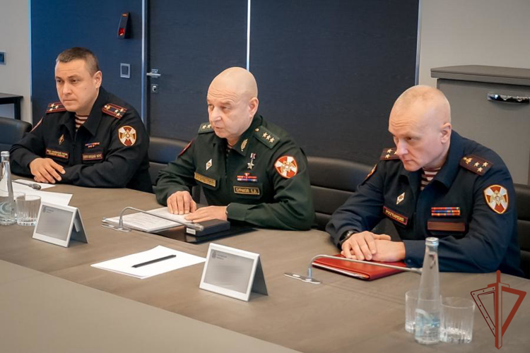 В Пскове состоялась рабочая встреча командующего Северо-Западным округом Росгвардии и губернатора региона