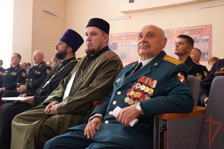 Территориальные управления Уральского округа Росгвардии отмечают 10-летний юбилей