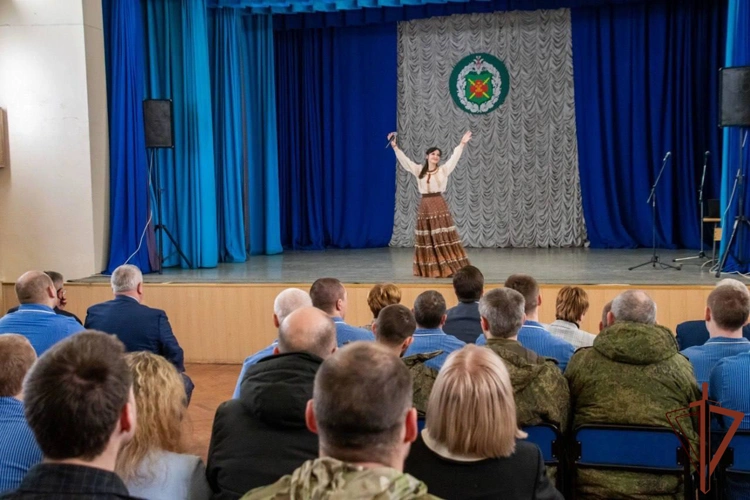 В Санкт-Петербурге и Ленинградской области ансамбль песни и пляски Северо-Западного округа Росгвардии провел праздничные концерты