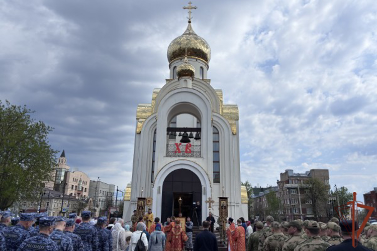 В Центральной России росгвардейцы приняли участие в праздничных мероприятиях, посвященных Дню великомученика Георгия Победоносца