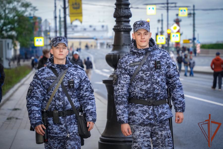 Росгвардейцы обеспечили безопасность праздничного концерта в честь Дня города Санкт-Петербурга