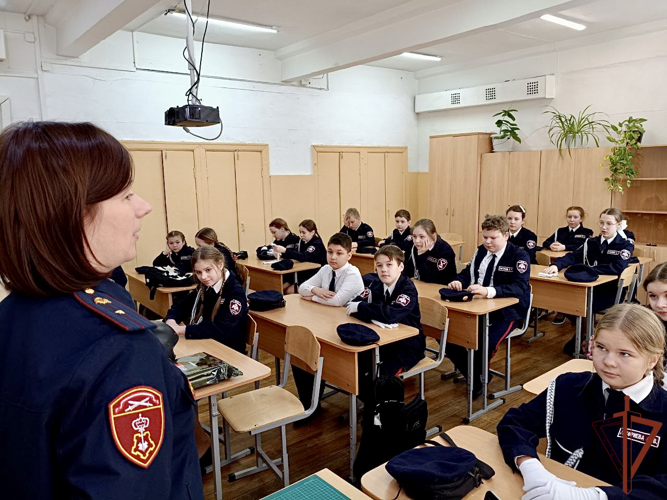 Росгвардейцы организовали тематические встречи с молодёжью в рамках всероссийской акции «Неделя мужества»