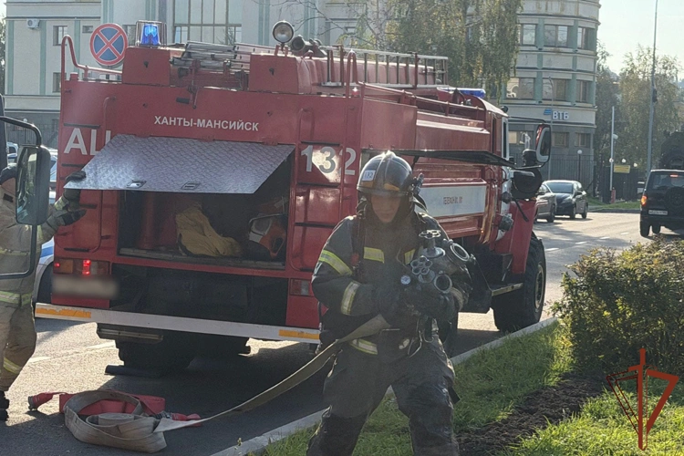 В Ханты-Мансийском автономном округе – Югре прошли совместные противопожарные учения Росгвардии и МЧС