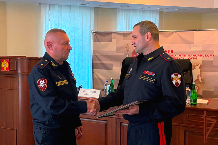 Заместитель командующего Уральским округом Росгвардии проверил подразделения ведомства в Югре