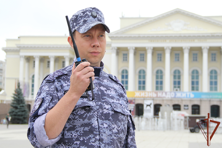 Росгвардейцы обеспечили безопасность масштабных общественно-политических, культурных и религиозных мероприятий на Урале