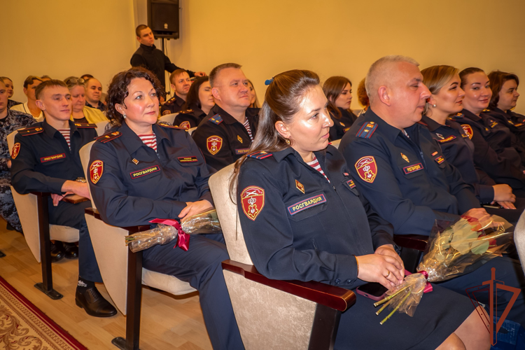 В Северо-Западном округе Росгвардии отметили годовщину подразделений вневедомственной охраны