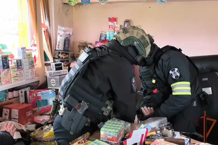 При поддержке спецназа Росгвардии на Камчатке пресечен незаконный оборот немаркированного алкоголя