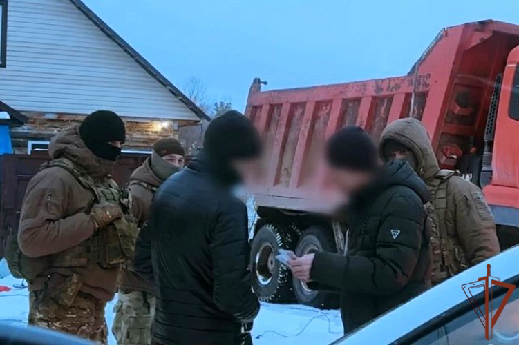 При содействии ОМОН Росгвардии задержаны подозреваемые в хищении природных ресурсов в Алтайском крае
