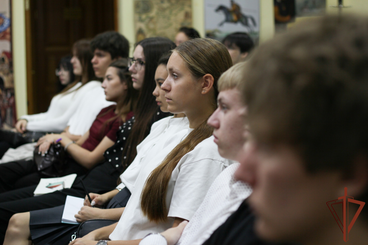 Росгвардия приняла участие в открытии второго тура проекта клуба военно-спортивной подготовки «Грифон» в Севастополе