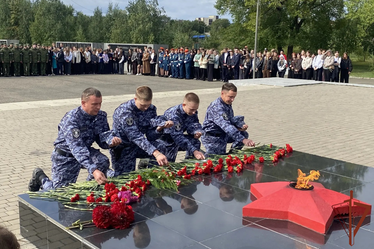 В регионах Сибири росгвардейцы приняли участие в мероприятиях ко Дню солидарности в борьбе с терроризмом
