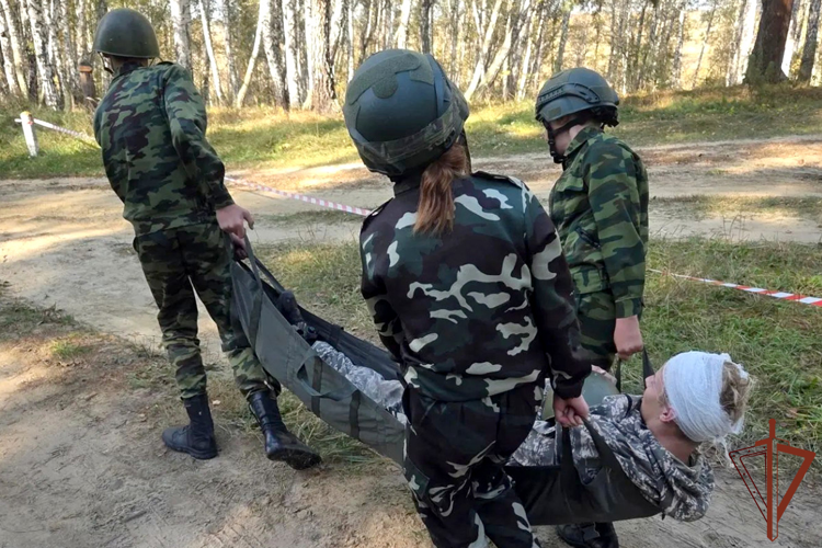 В Свердловской и Курганской областях росгвардейцы приняли участие в патриотических мероприятиях с подшефными кадетами