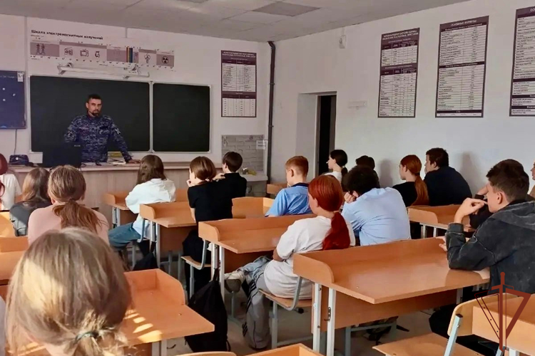 На Урале росгвардейцы провели для молодежи серию патриотических и профилактических мероприятий (видео)