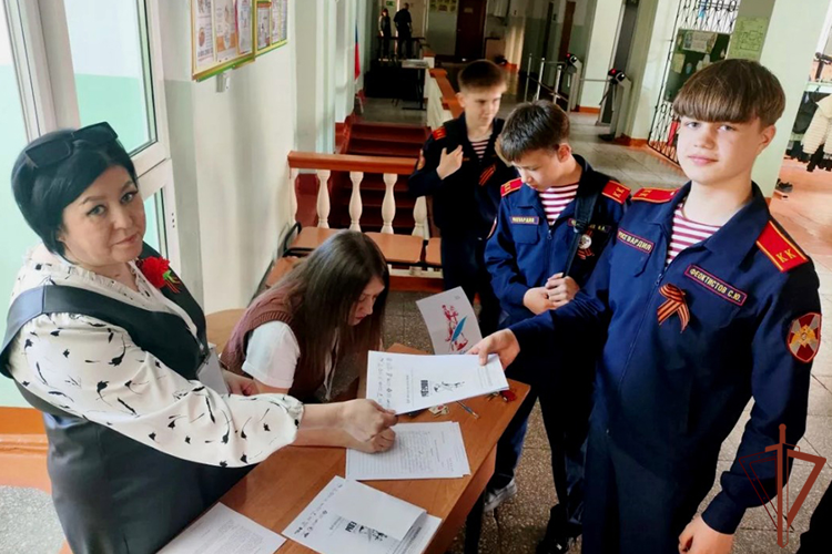 На Дальнем Востоке росгвардейцы написали «Диктант Победы»