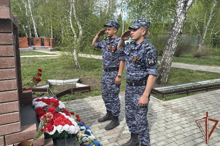 Росгвардейцы в регионах Сибири приняли участие в патриотических акциях ко Дню Победы