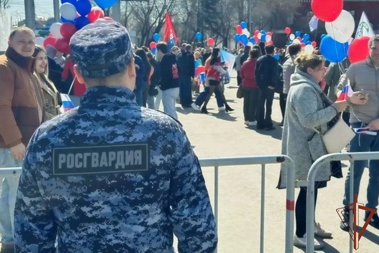 В регионах Сибири Росгвардия обеспечила безопасность мероприятий, посвящённых Празднику Весны и Труда