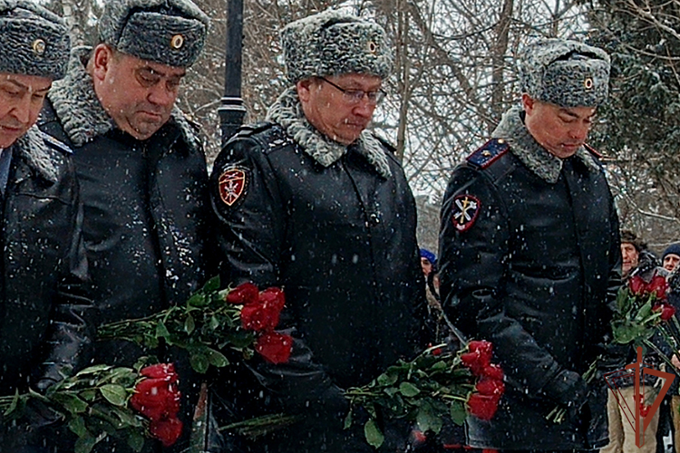 На Дальнем Востоке росгвардейцы приняли участие в мероприятиях, посвященных дню памяти воинов-интернационалистов