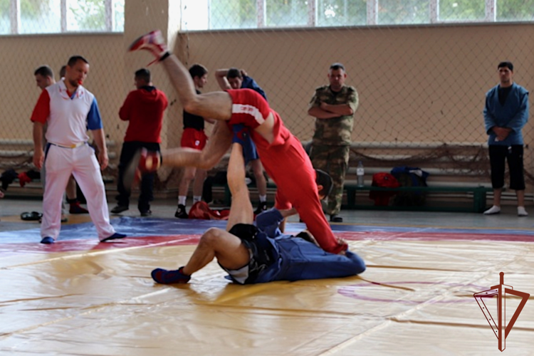 В Уральском округе Росгвардии завершился чемпионат по самбо