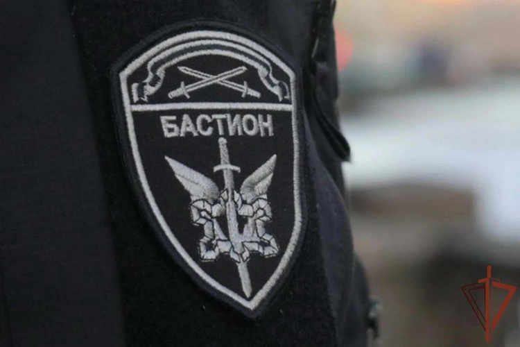 При содействии ОМОН Росгвардии проведен профилактический рейд в Санкт-Петербурге