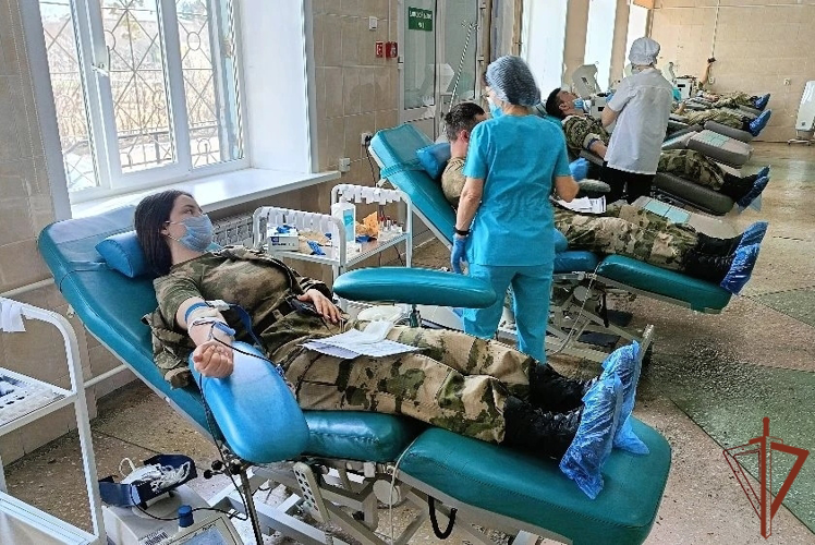 К 80-летию образования воинских частей по охране ВГО росгвардейцы из Ангарска приняли участие в акции «От сердца к сердцу»