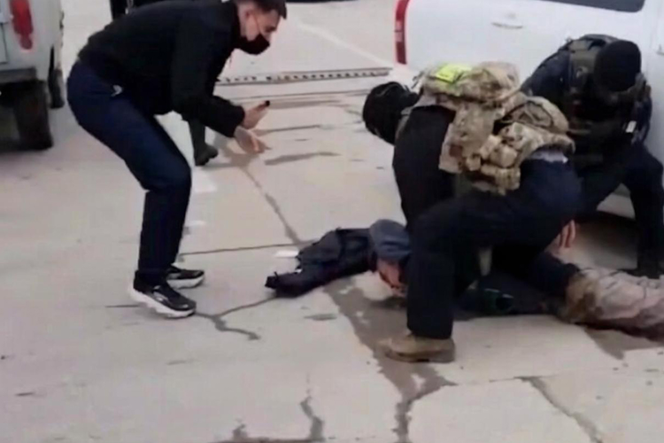 При участии СОБР «Алмаз» Росгвардии задержан якутянин, сотрудничавший с украинскими спецслужбами
