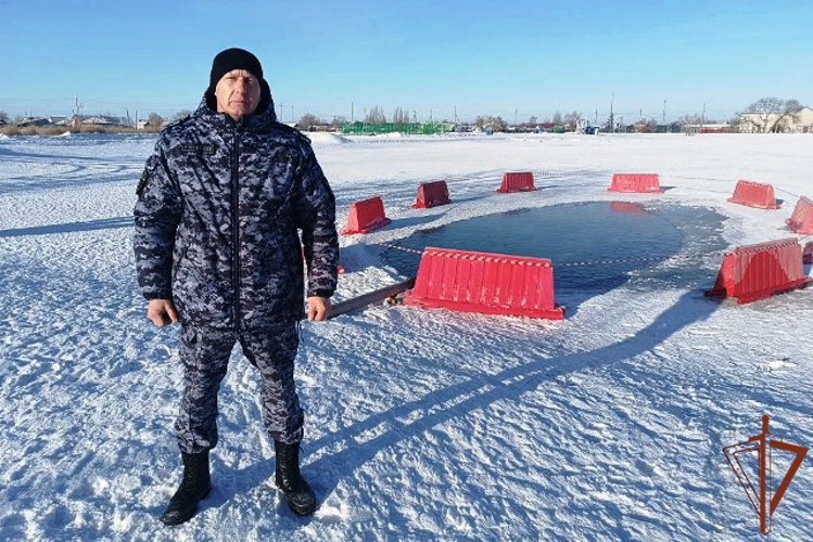 В Алтайском крае сотрудник Росгвардии спас тонущих детей