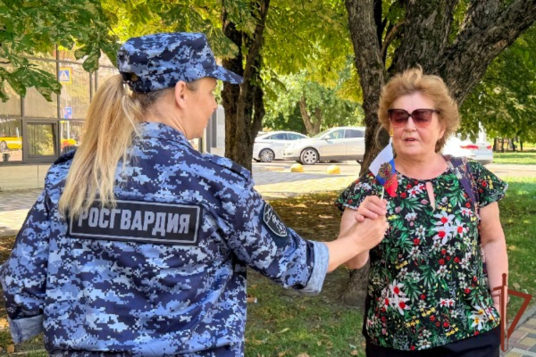 В Северо-Кавказском округе Росгвардии отметили День Государственного флага России