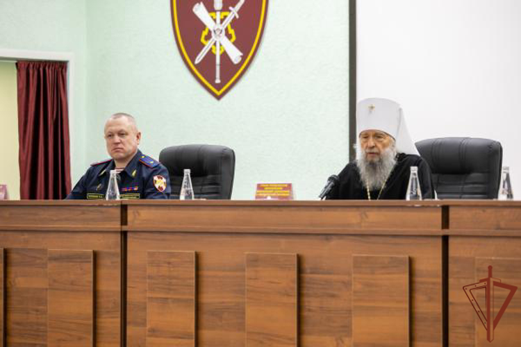 В Саранске росгвардейцы встретились с главой Мордовской митрополии