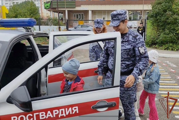 В Сибири завершилась всероссийская акция «Каникулы с Росгвардией»