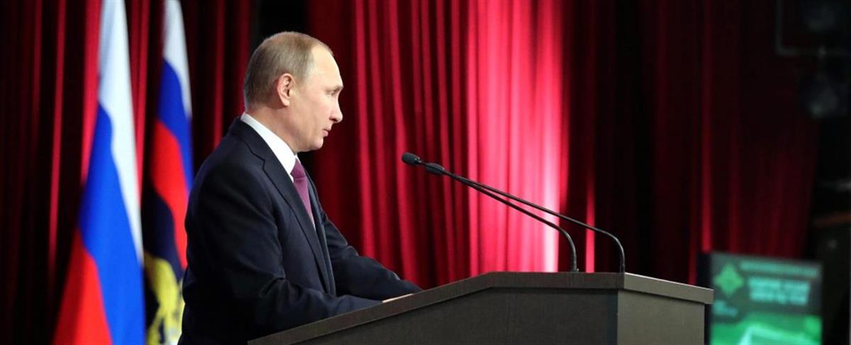 Президент РФ Владимир Путин отметил высокую роль взаимодействия МВД России и Росгвардии