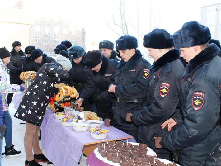 В специальной моторизованной воинской части Сибирского округа Росгвардии прошли «Масленичные гулянья»