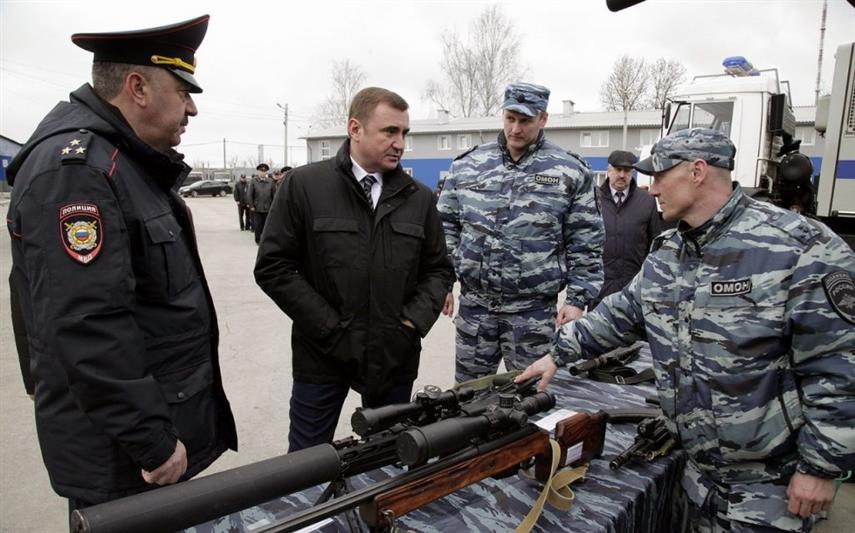 Губернатор Тульской области Алексей Дюмин посетил расположение ОМОНа Росгвардии