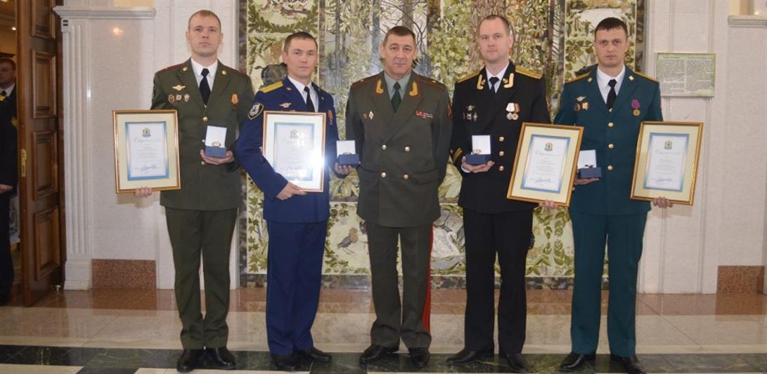 Военнослужащих Восточного округа Росгвардии наградили премией губернатора Хабаровского края