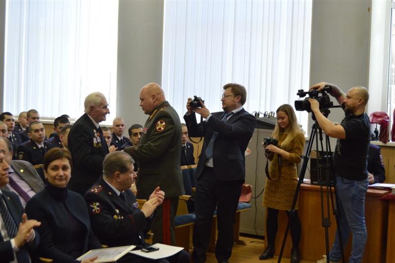 Командующий Северо-Западным округом посетил специальную моторизованную воинскую часть