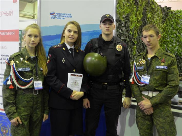 На Российском патриотическом фестивале «Сибирский щит» в г. Красноярске продемонстрировали вооружение Росгвардии