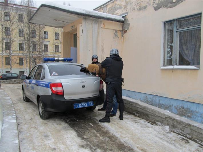 В Архангельской области сотрудники Росгвардии задержали гражданина за причинение тяжкого вреда здоровью