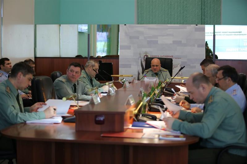В Северо-Западном округе войск национальной гвардии РФ состоялось заседание военного совета