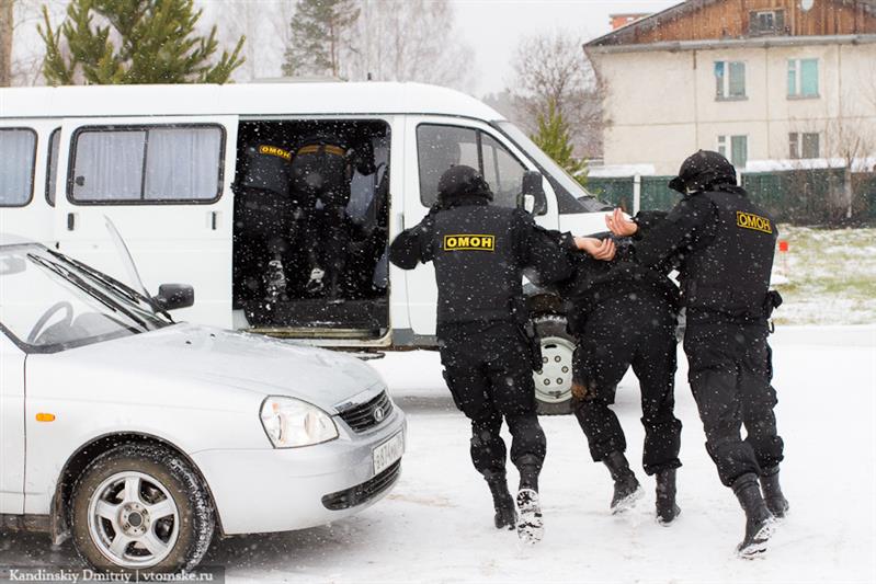 Бойцы ОМОНа в Саратовской области задержали подозреваемых в разбойном нападении