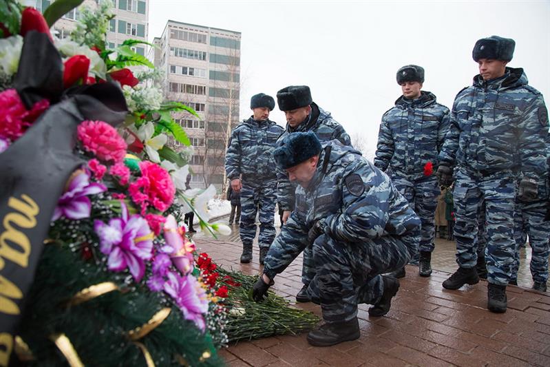 В подмосковном Сергиевом Посаде почтили память погибших сотрудников ОМОНа Росгвардии