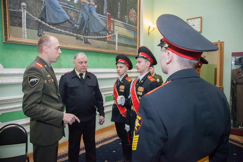Тренировка кадет МПКУ им. Шолохова ВНГ РФ в Президентском полку ФСО России
