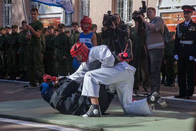 ГЕНЕРАЛ АРМИИ ВИКТОР ЗОЛОТОВ ПОЗДРАВИЛ ВОСПИТАННИКОВ МОСКОВСКОГО ПРЕЗИДЕНТСКОГО КАДЕТСКОГО УЧИЛИЩА РОСГВАРДИИ ИМ. М.А. ШОЛОХОВА С ДНЕМ ЗНАНИЙ