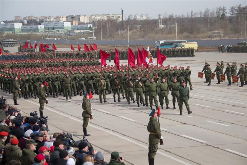 Военнослужащие Росгвардии приняли участие в открытой тренировке к  Параду Победы 9 мая