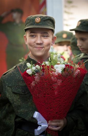 ГЕНЕРАЛ АРМИИ ВИКТОР ЗОЛОТОВ ПОЗДРАВИЛ ВОСПИТАННИКОВ МОСКОВСКОГО ПРЕЗИДЕНТСКОГО КАДЕТСКОГО УЧИЛИЩА РОСГВАРДИИ ИМ. М.А. ШОЛОХОВА С ДНЕМ ЗНАНИЙ