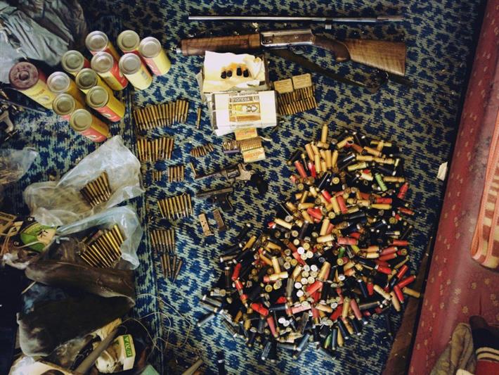 В г. Санкт-Петербурге сотрудники Росгвардии изъяли ружьё, два пистолета и большое количество патронов